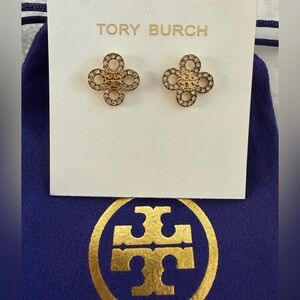 Tory Burch: Britten Pave Cut Out Gold Earrings.